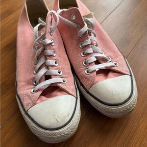 Converse All Stars peach low top sneakers
